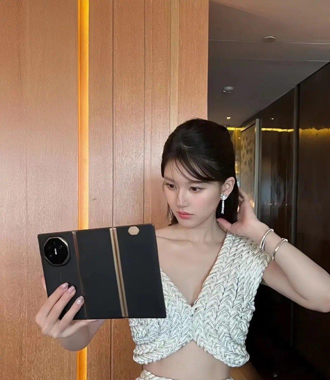 赵露思也换三折叠了[允悲] ​​​