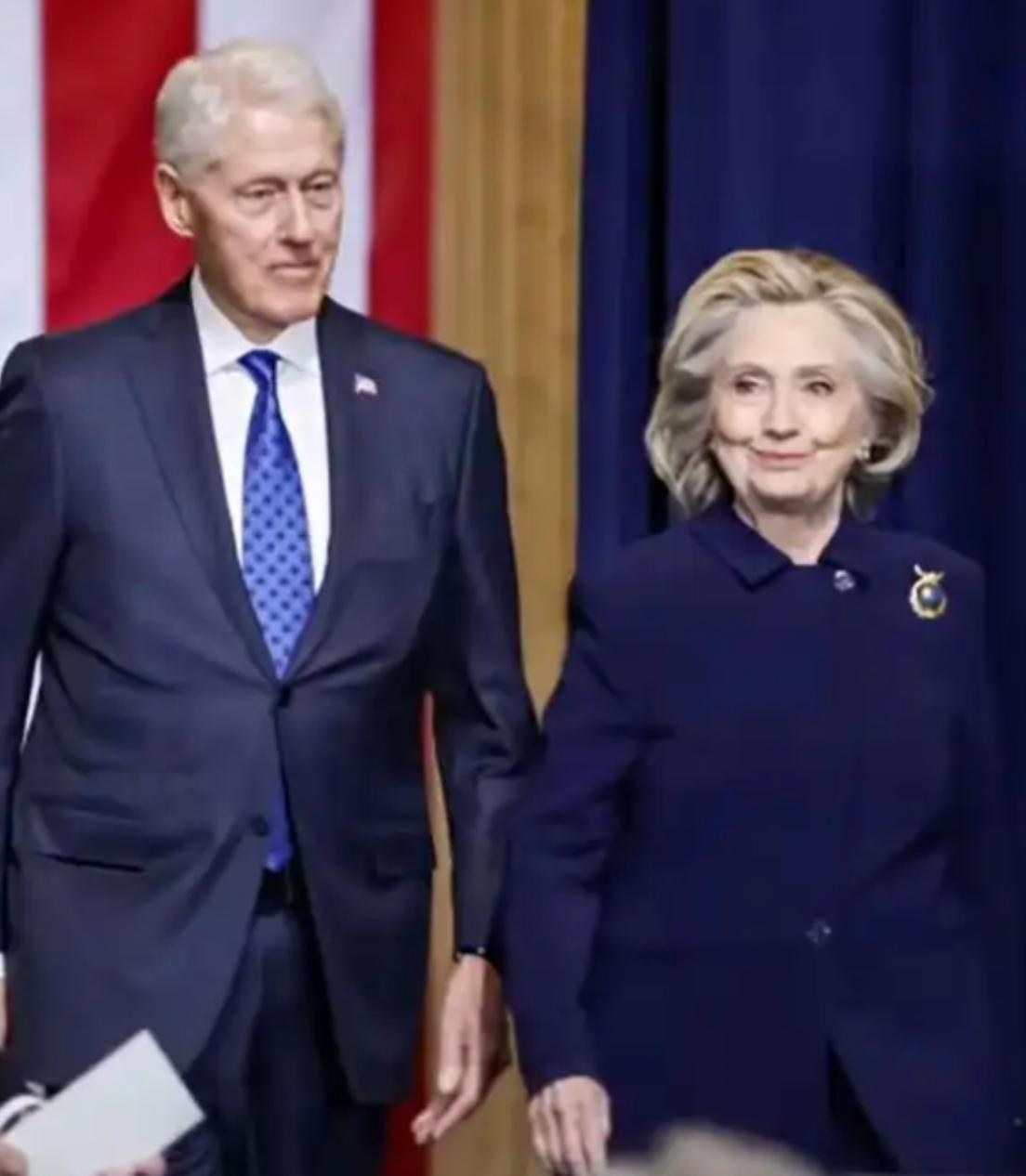 克林顿夫妇彻底栽了？为保住特朗普，美国政府已经开始不择手段



美国政坛炸锅了