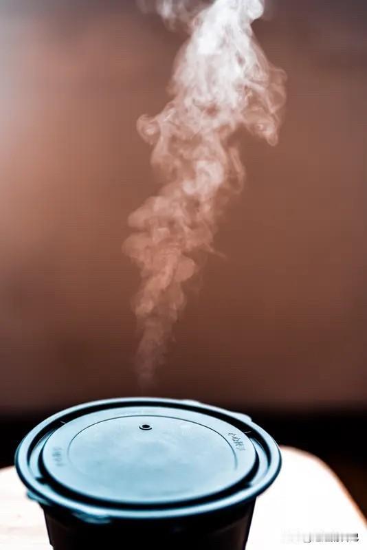 我平时都是用热水烫热了喝，
我特别不喜欢凉的水，饮料之类的，
哪怕我自己在家，都