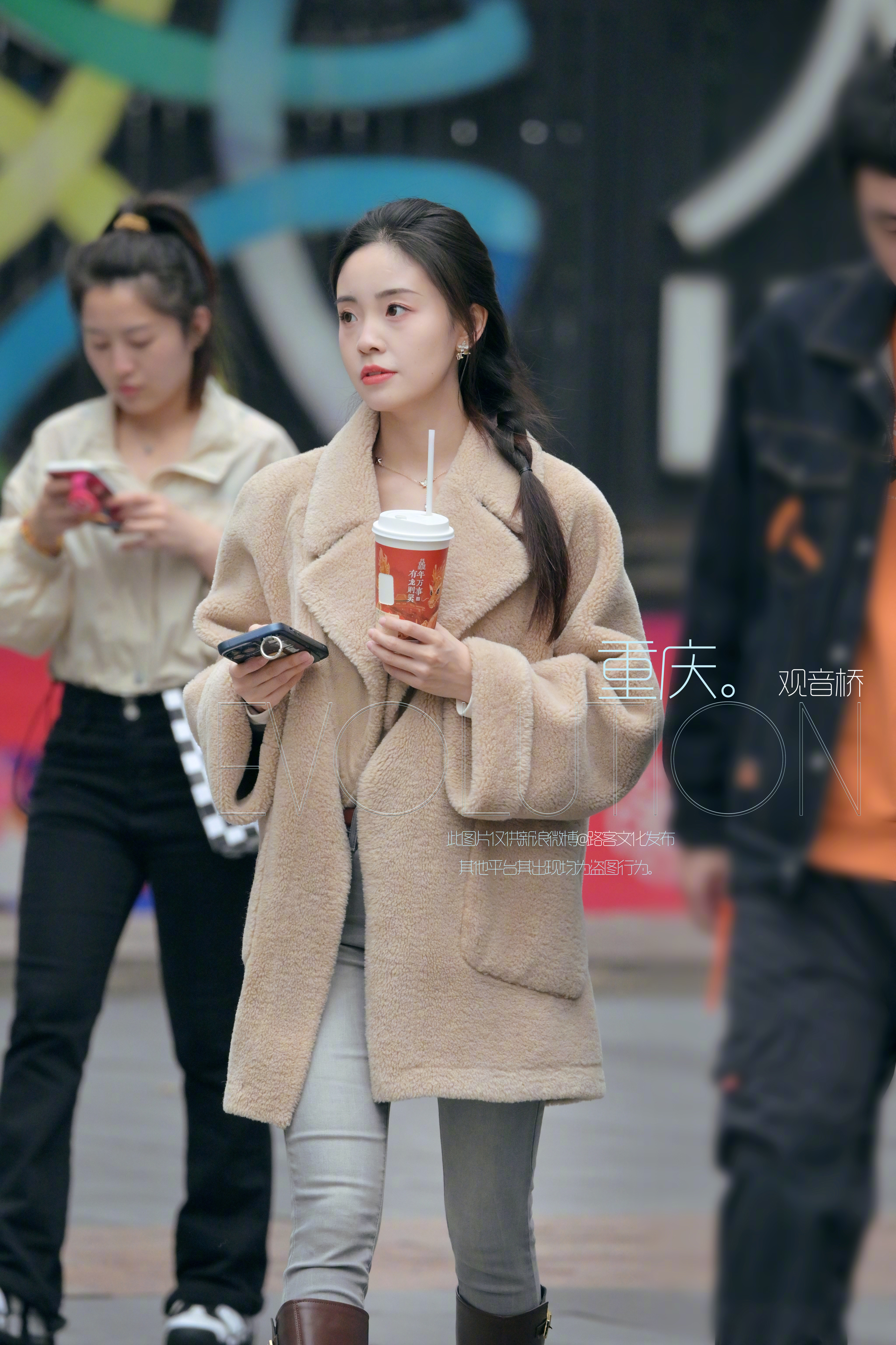 以前经常拍到的小姐姐很有灵气的感觉 ​​​