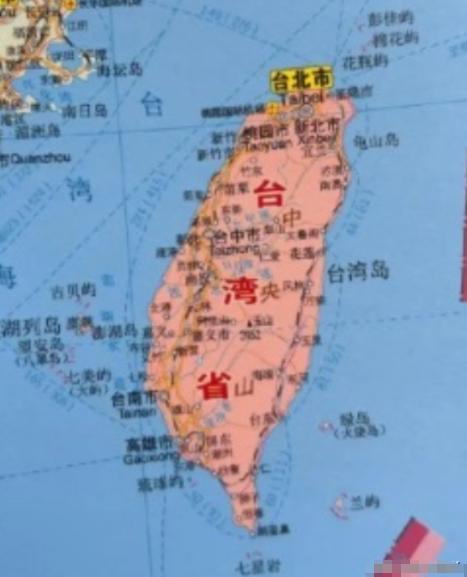 很多人问：“中国为什么不趁机收回台湾？”
 
说白了，不是不想，而是不能，这背后