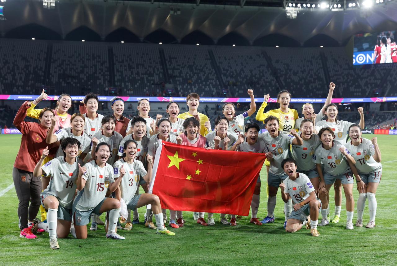 随着中国女足止步亚洲杯半决赛，本届国家队的比赛任务已经完成。她们实现了小组赛三连