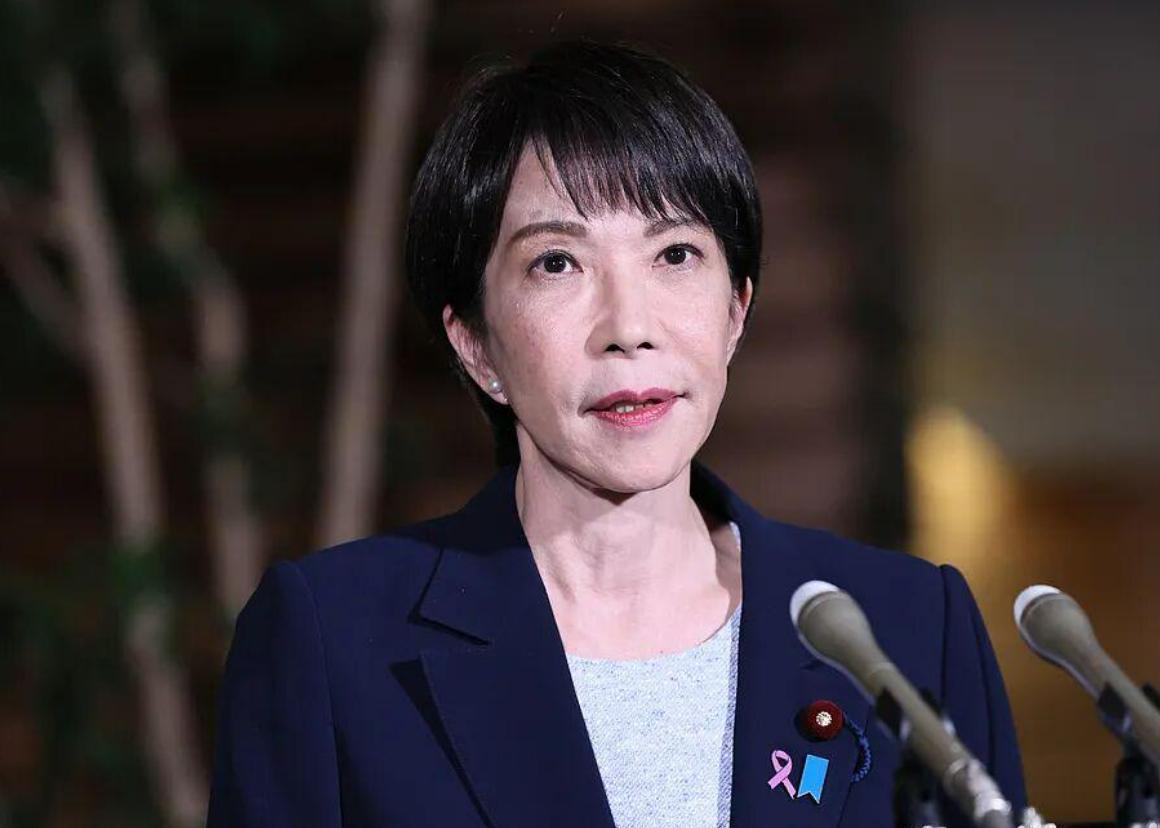 央视纪录片里一张疑似嘉手纳基地的卫星图，比“是不是在点名美军基地”更值得注意的，