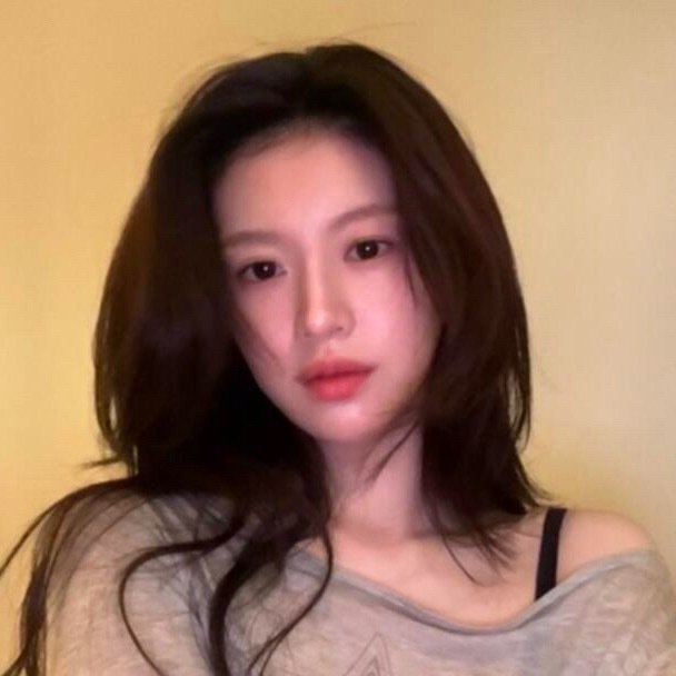 高允真 