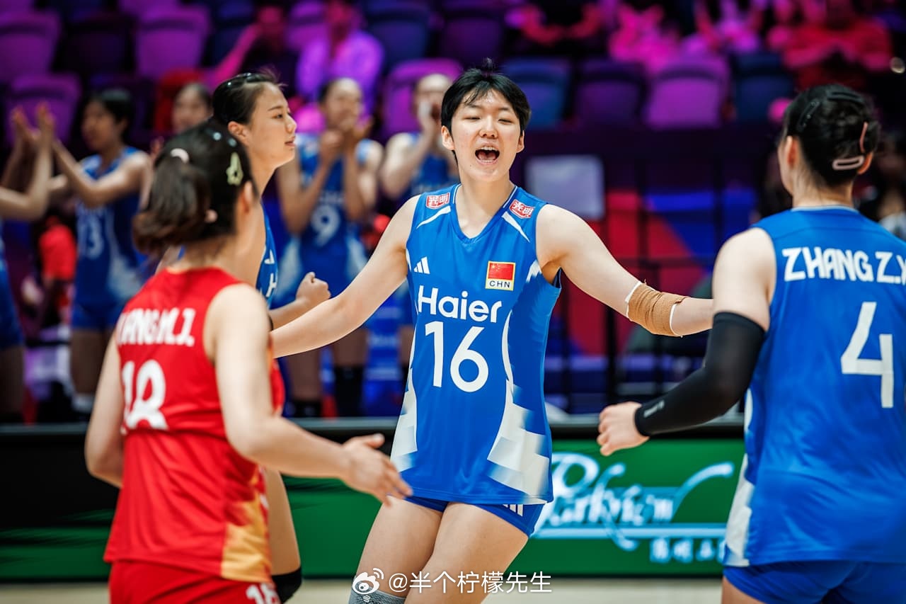 中国女排3比0乌克兰女排2026世界女排联赛 今日亮点：✅郭中楠爆头✅王媛媛脆拦