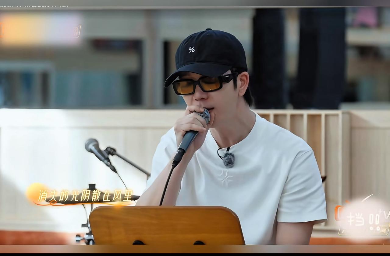 哥几个的粤语歌太对味了，非常好听！
没想到糊糊、苏醒和楚生的粤语很厉害，不仅会说