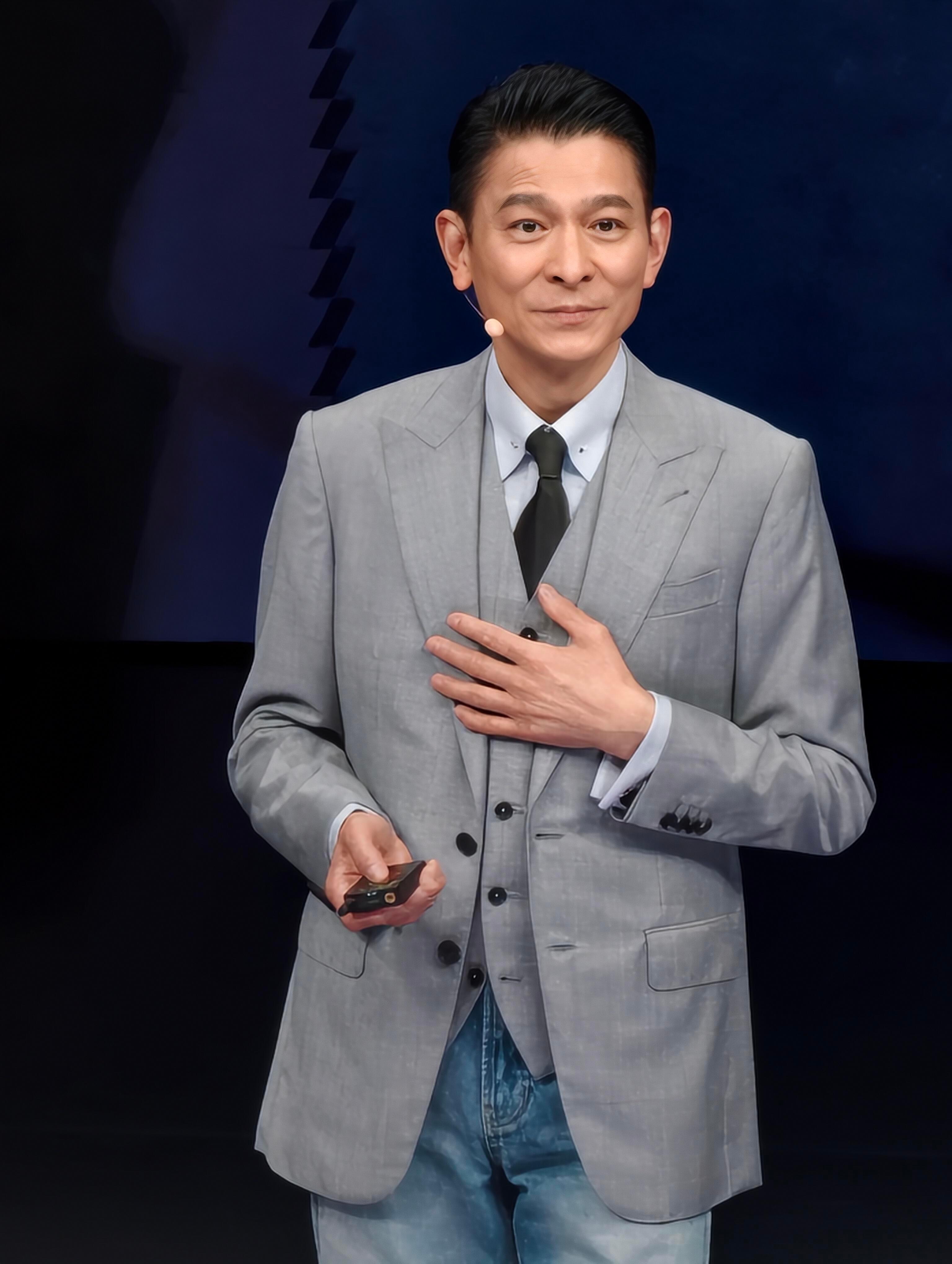 刘德华说自己65了，真的一点看不出来 ​​​
