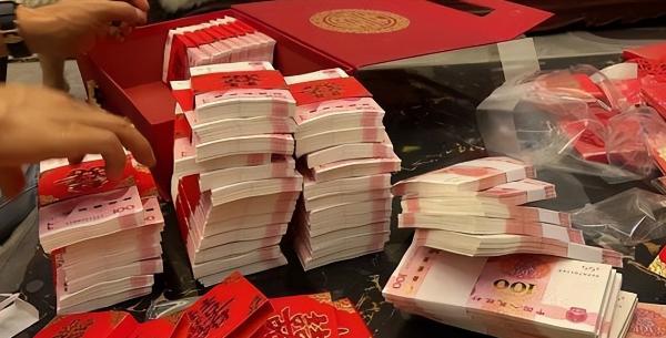 江西德兴，一女子与相亲认识的男子见面两天后同居，半月内订婚并登记结婚，期间同房四