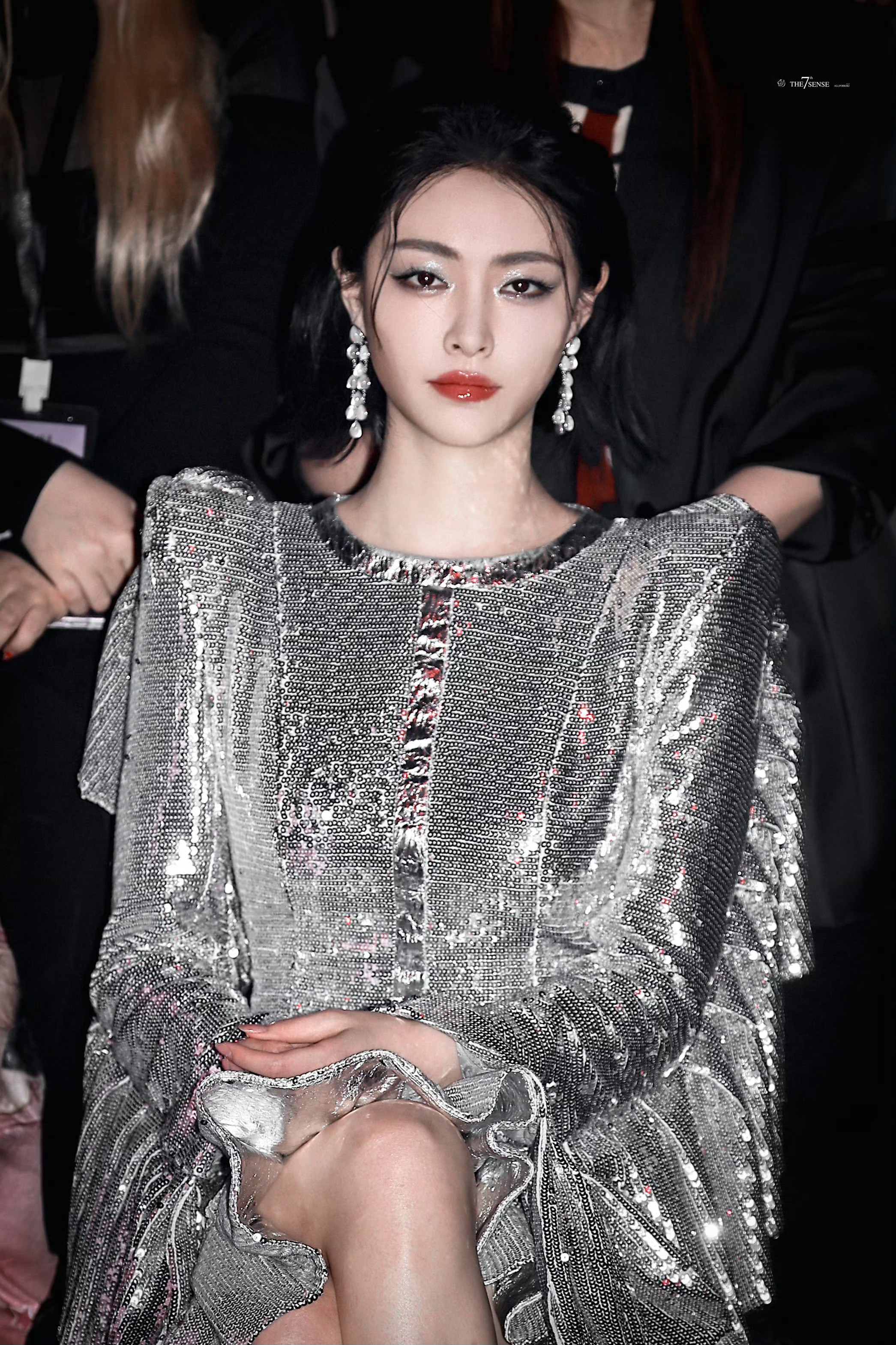 嗑颜bot 投稿  许佳琪上海时装周 人间机械姬 