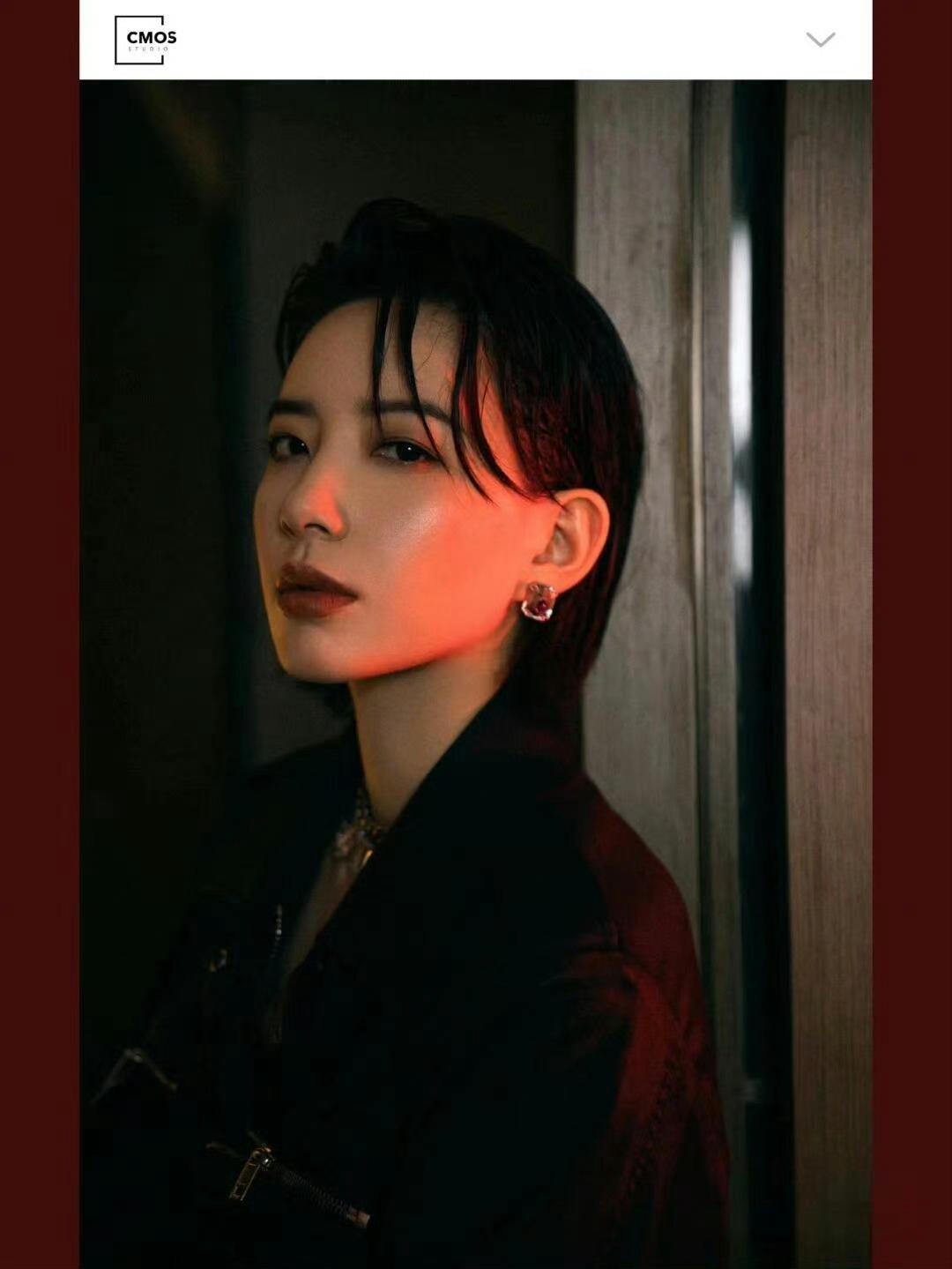 受不了李斯丹妮的眼神 李斯丹妮最厉害的地方在于，她的眼神从来不是空洞的表演。无论