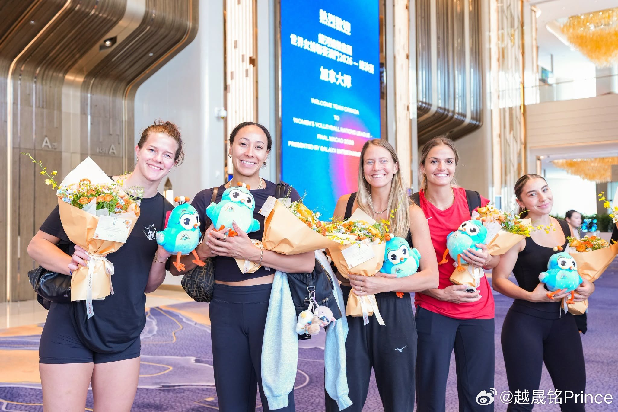 2026年世界女排联赛 📍已到达中国澳门的加拿大女排，为总决赛备战。 