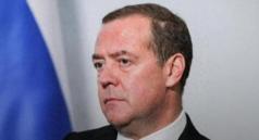 为什么说中国得防着点俄罗斯？说白了，普京今年72岁，这位掌舵俄罗斯25年的硬汉终