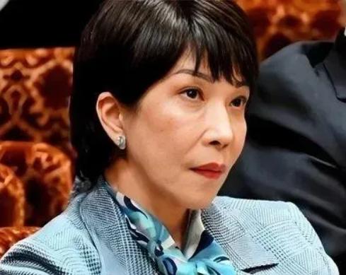 高市早苗，将成为日本有史以来最大罪人，她毁了日本几代人换来的巨大成果。她上台才半
