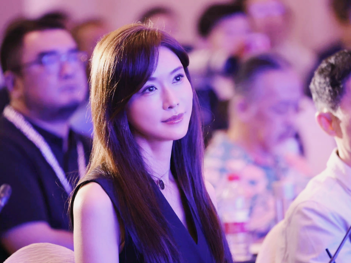 林志玲高智感发言 林志玲姐姐，西宁电影节的高智慧发言真的是温柔中透着智慧，美丽端