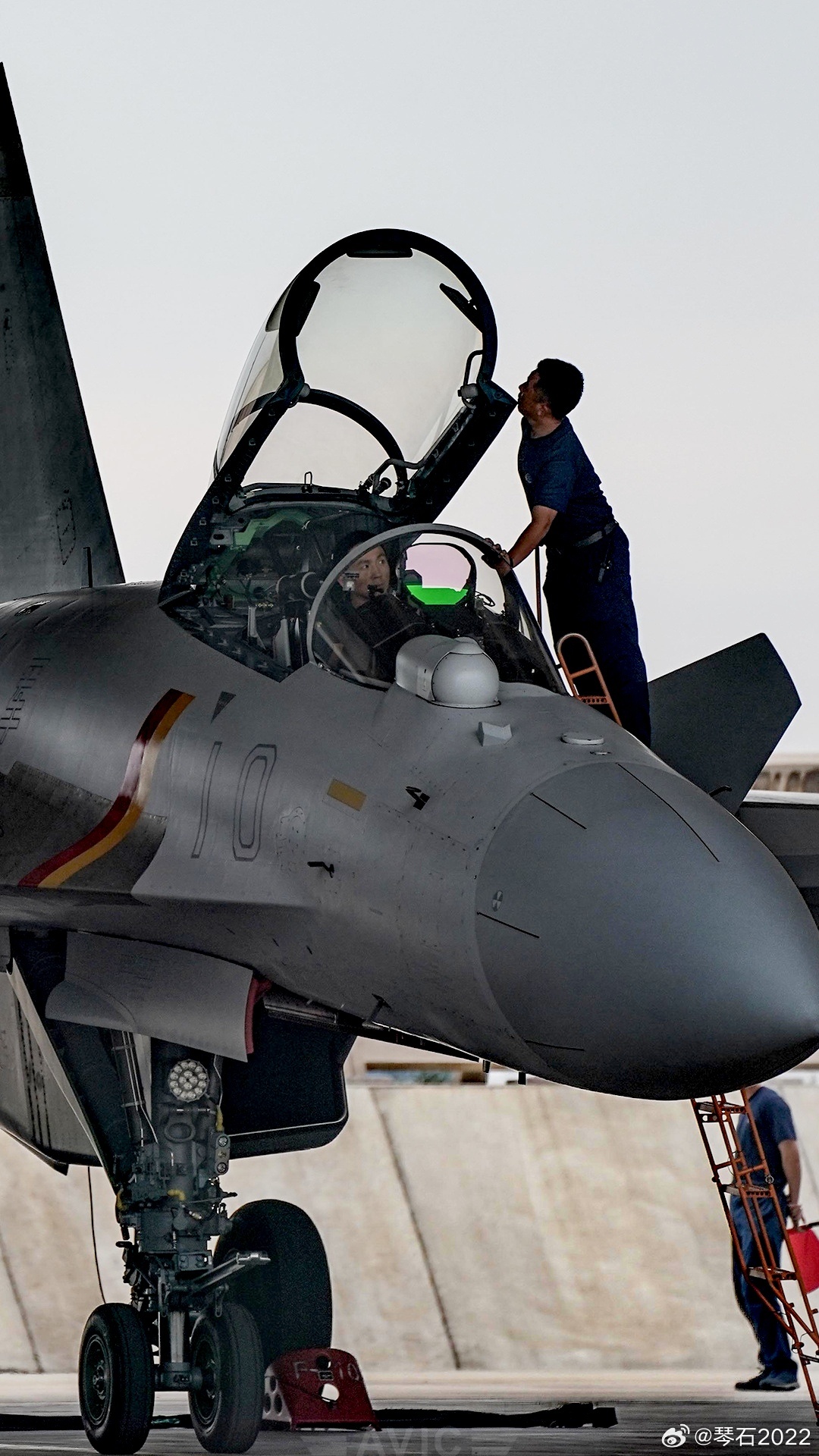 重战之美！中国海军舰载机中国海军力量烽火问鼎计划