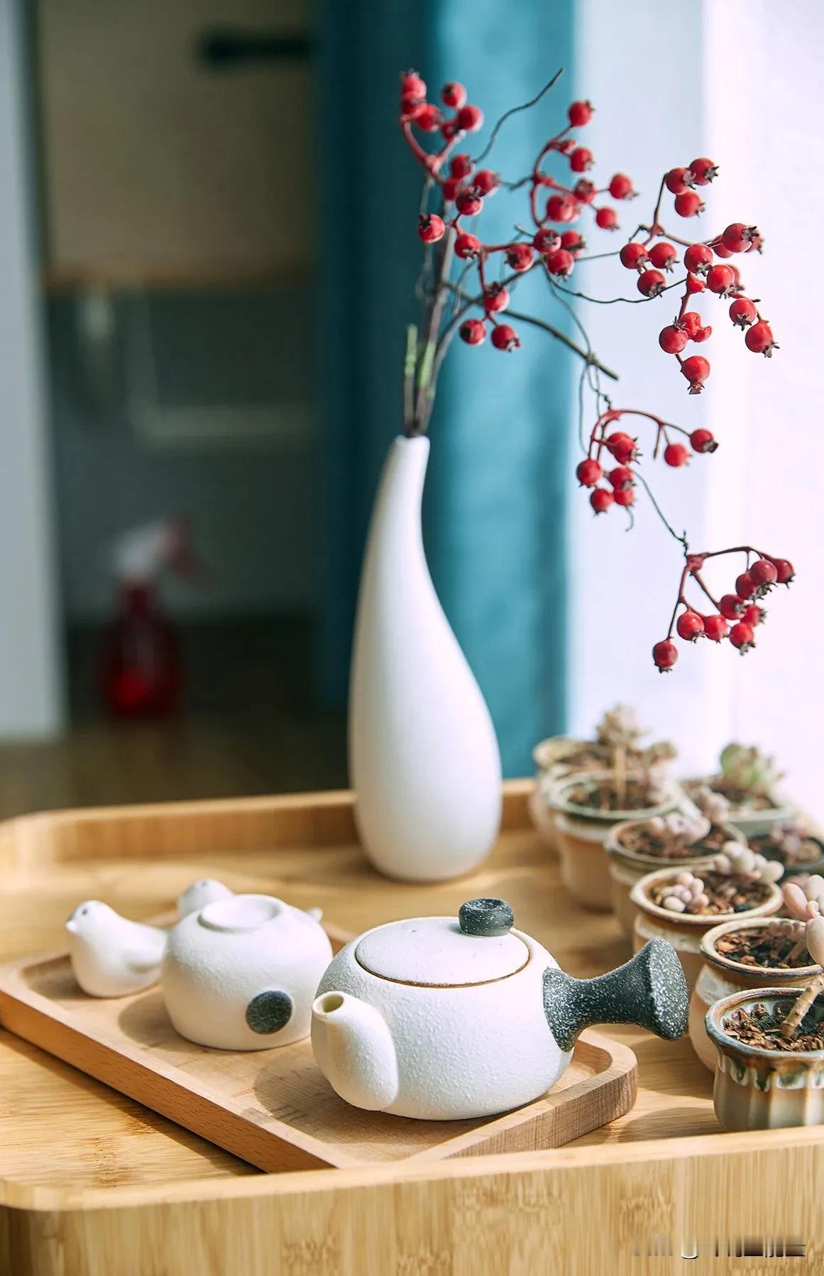 很现实的一段话:
“一定要好好挣钱，人只有有了钱，才可以谈格局，才会变得大度。你
