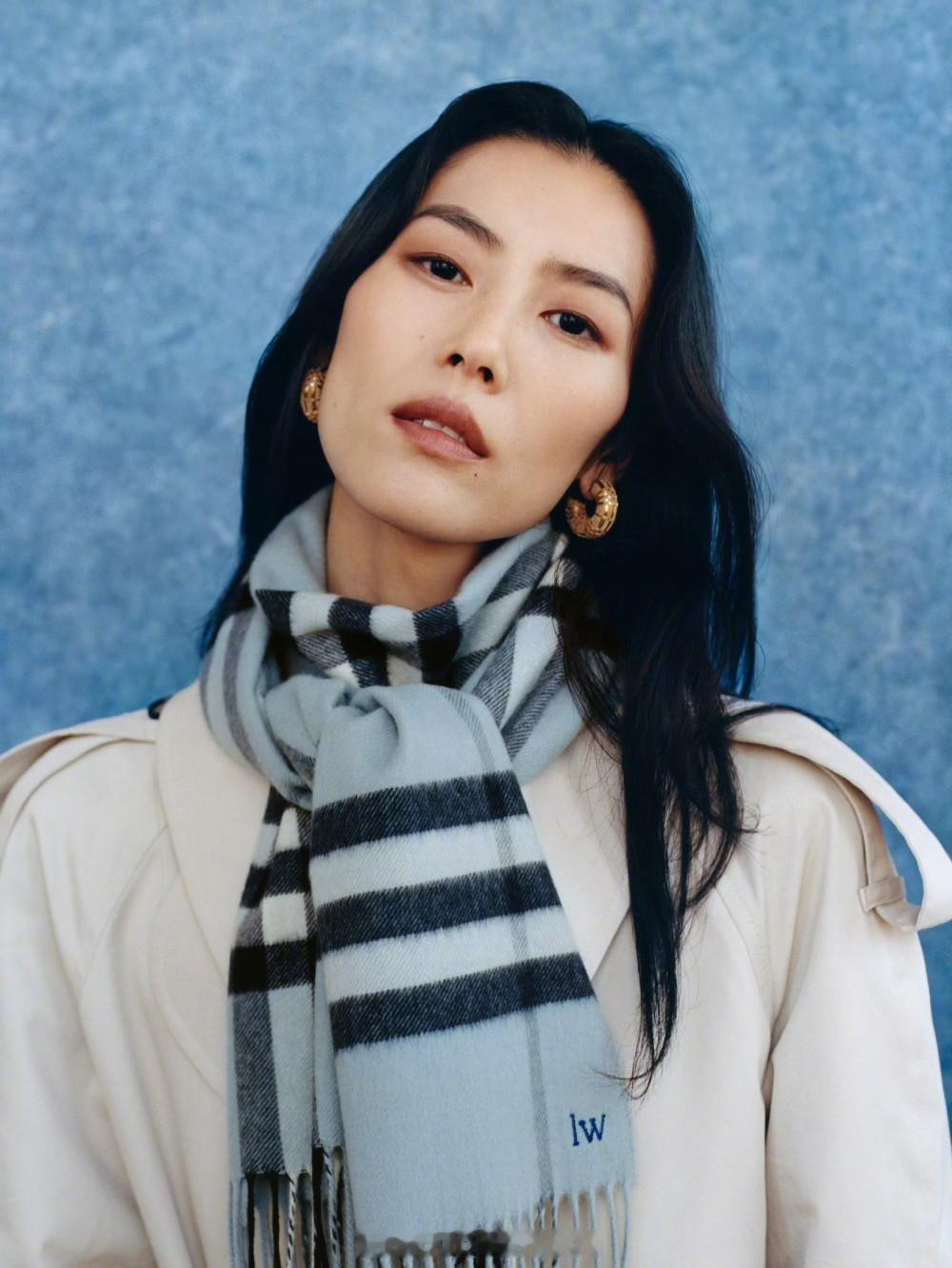 三年苦战🥚妞否极泰来时尚要闻 Burberry 公布年度第一季度财报，全产品线