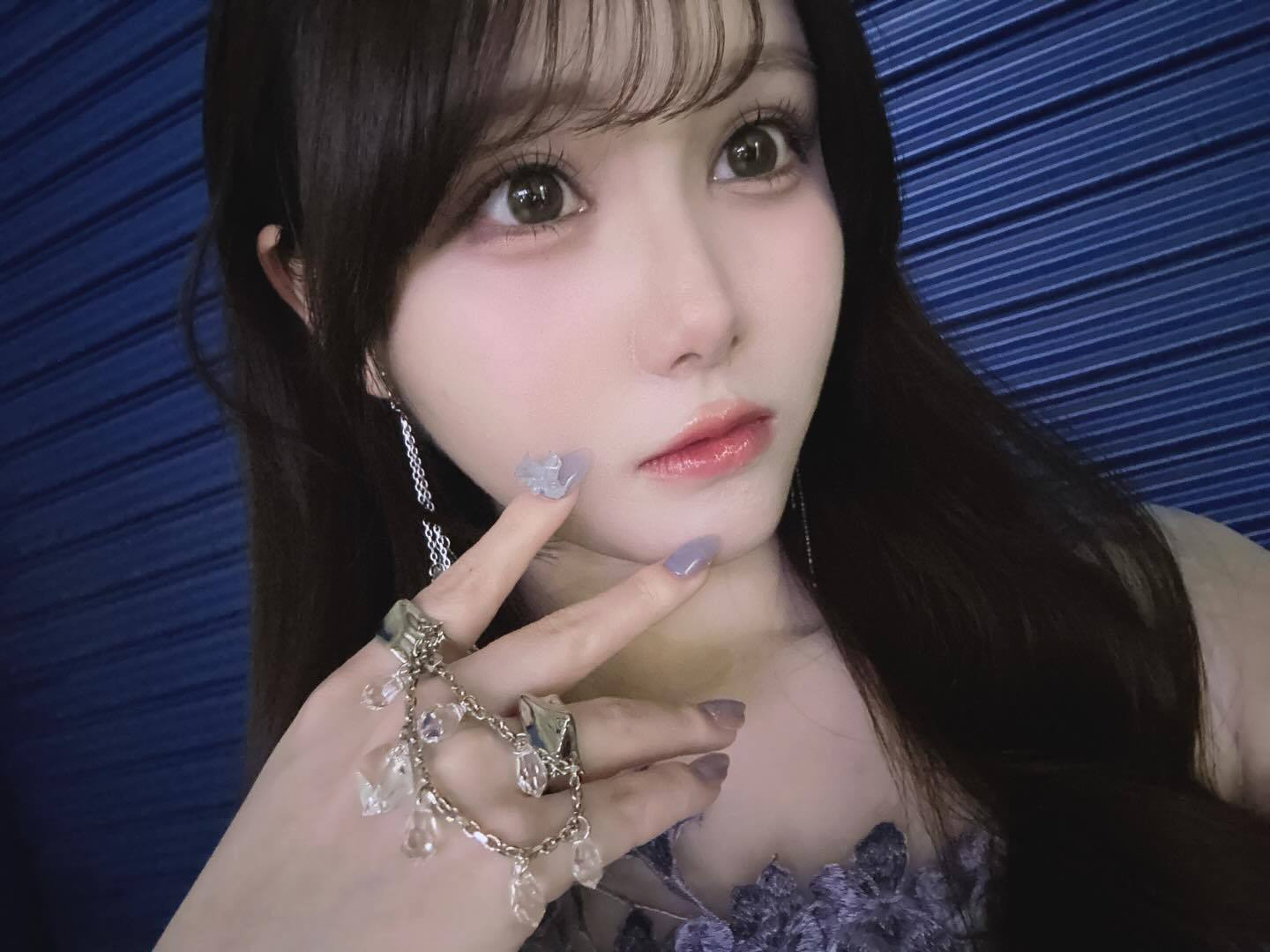 伊藤理々杏「  41枚目シングル「最後に階段を駆け上がったのはいつだ？」と