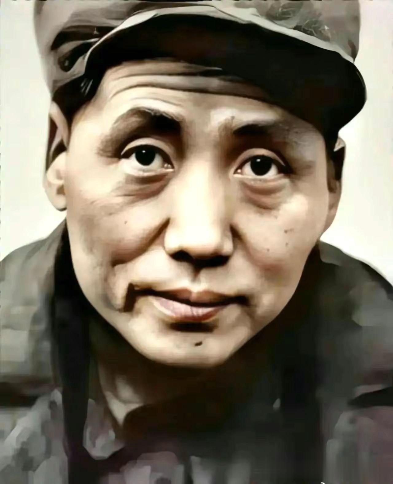 刚到陕北的毛主席，眼窝深陷，瘦骨嶙峋。