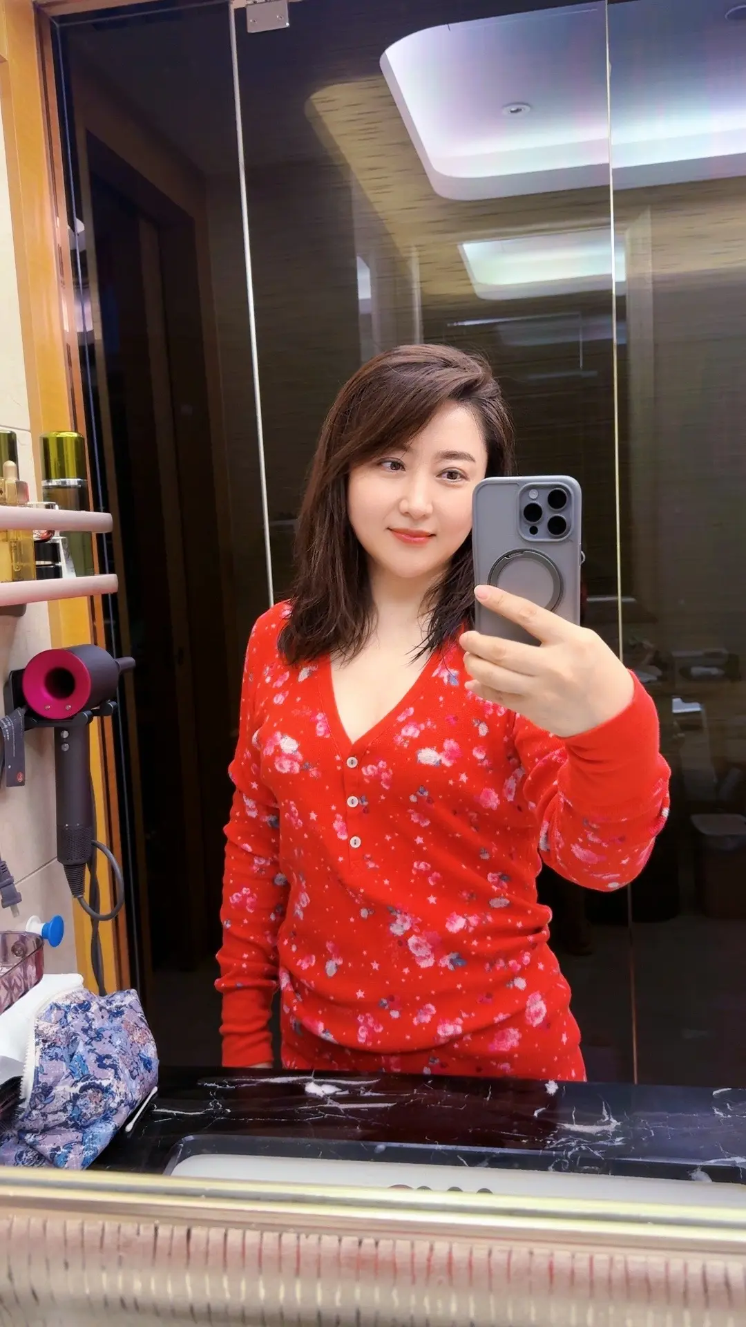 花开花落花无悔  缘来缘去缘如水