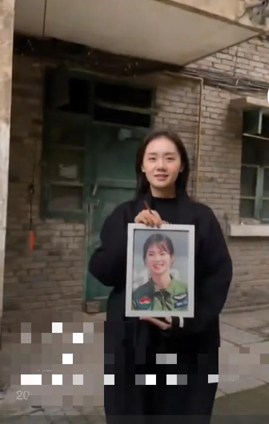 这是怎么了？蹭热度也不能这么蹭吧？我就是不相信，你能把徐枫灿的“模样”画得这么像