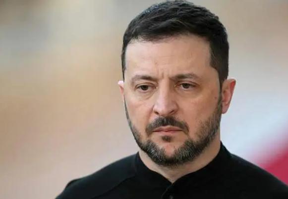 柏林三国聚首！美特使带 20 点和平计划，欧盟冻俄 2100 亿，俄乌和平有戏？