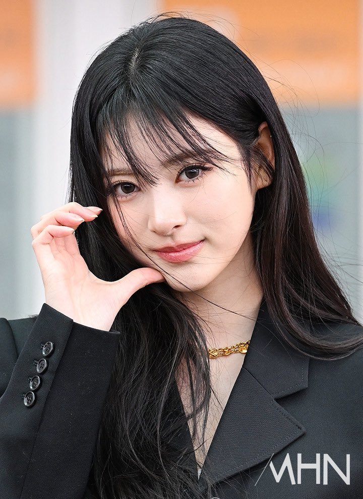 巴黎时装周｜机场出发照ANNA —— CHLOÉ 2026 秋冬大秀CHLOÉ全