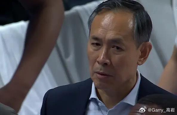 很好奇半场休息的时候发生了什么，第三节一回来立马崩盘了CBA上海男篮vs北京男篮