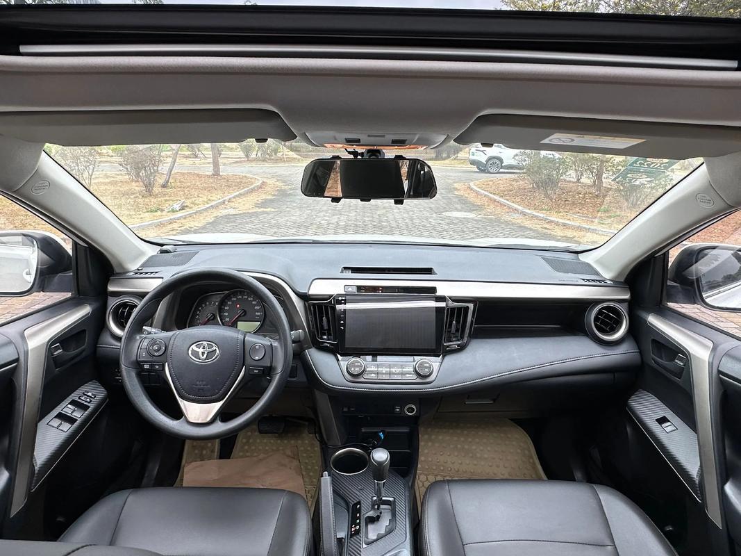 RAV4真实油耗不掺水：我跑五万公理给你市区/高速准数，表显别全信
✅ 2.0L