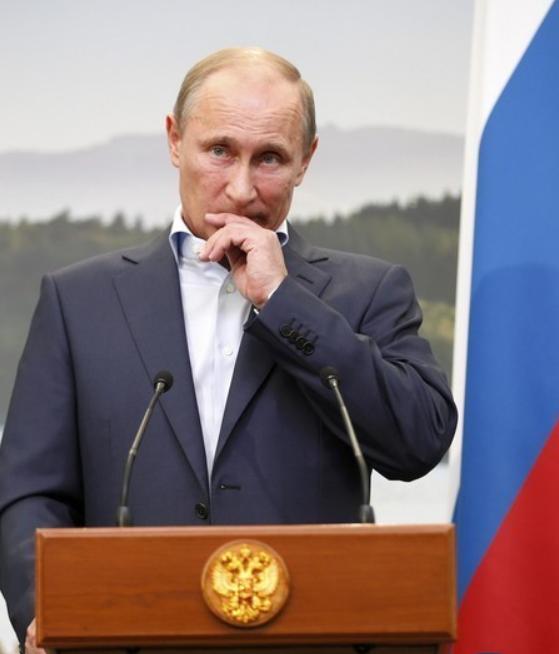 为什么说中国得防着点俄罗斯？说白了，普京今年 72 岁，这位掌舵俄罗斯 25 年