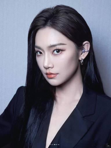 华为耳机这波联名把金子戴耳朵上了救命！华为这耳机联名也太顶了，说它是马年含金量最