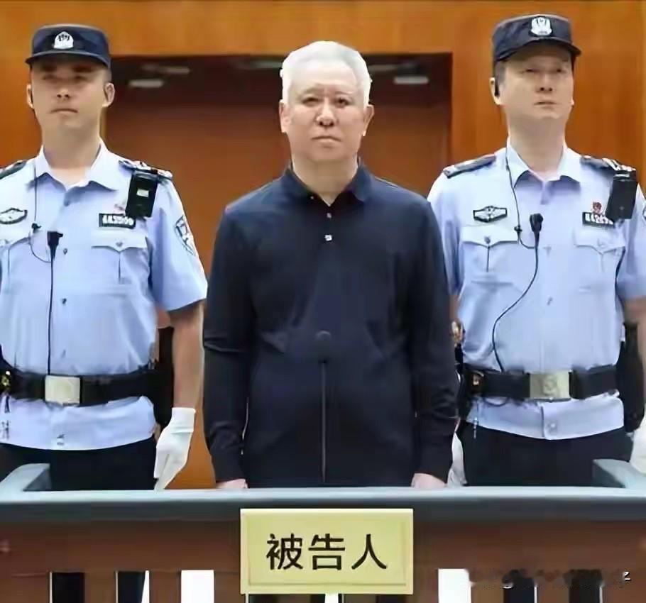 老许头发白了？

在我印象中，许总也就四五十岁，正当壮年，感觉每次见他都是乌黑的