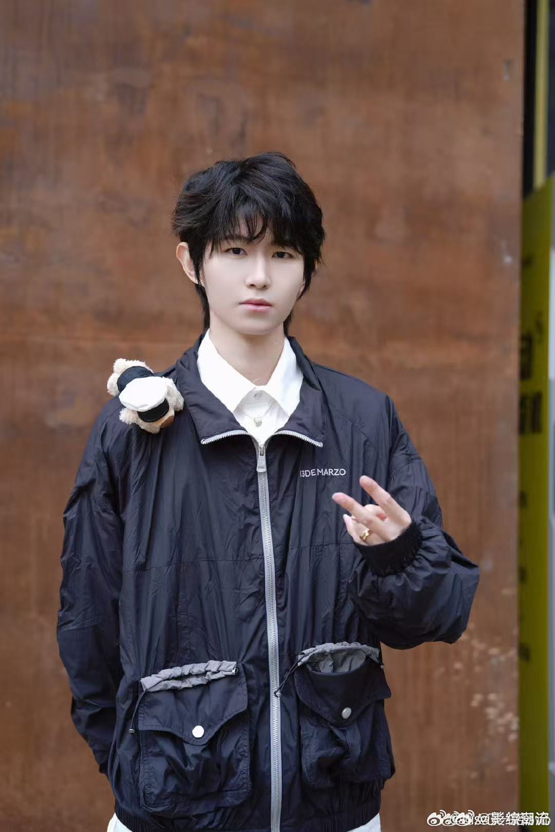 一诺被灵魂提取器痛出表情包我家那小子 一诺爸爸都忍不住吐槽这是在讨他命，一个灵魂