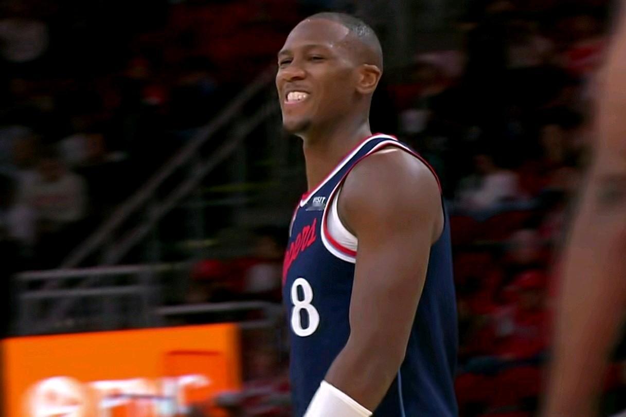 乌度卡：放邓恩！不用管！

实话实说：邓恩作为一名nba首发球员，泰伦卢极其信任