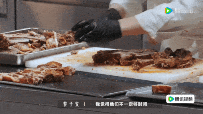 高精力人看完这段也力竭了一饭封神厨房全程高压紧绷，订单量大还状况频发，厨师们顶住