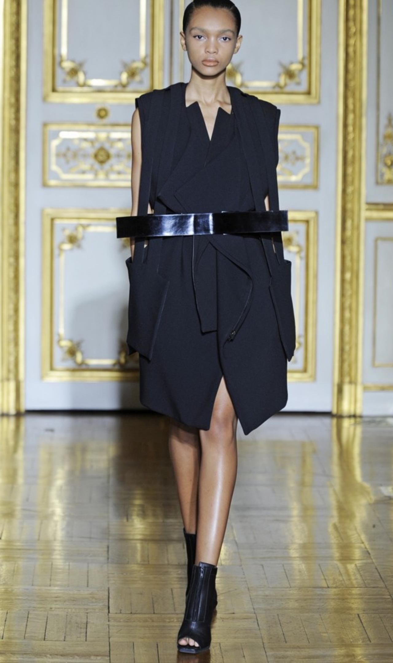 Rad Hourani 2014春夏高级定制系列，以纯粹而深邃的全黑 palet