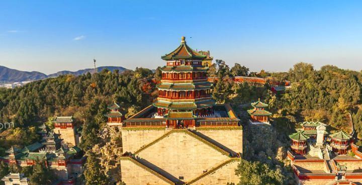 炊事员巧妙骗过守卫及时汇报兵变，李克农闻讯后紧急下令全员进入战斗准备状态！
19