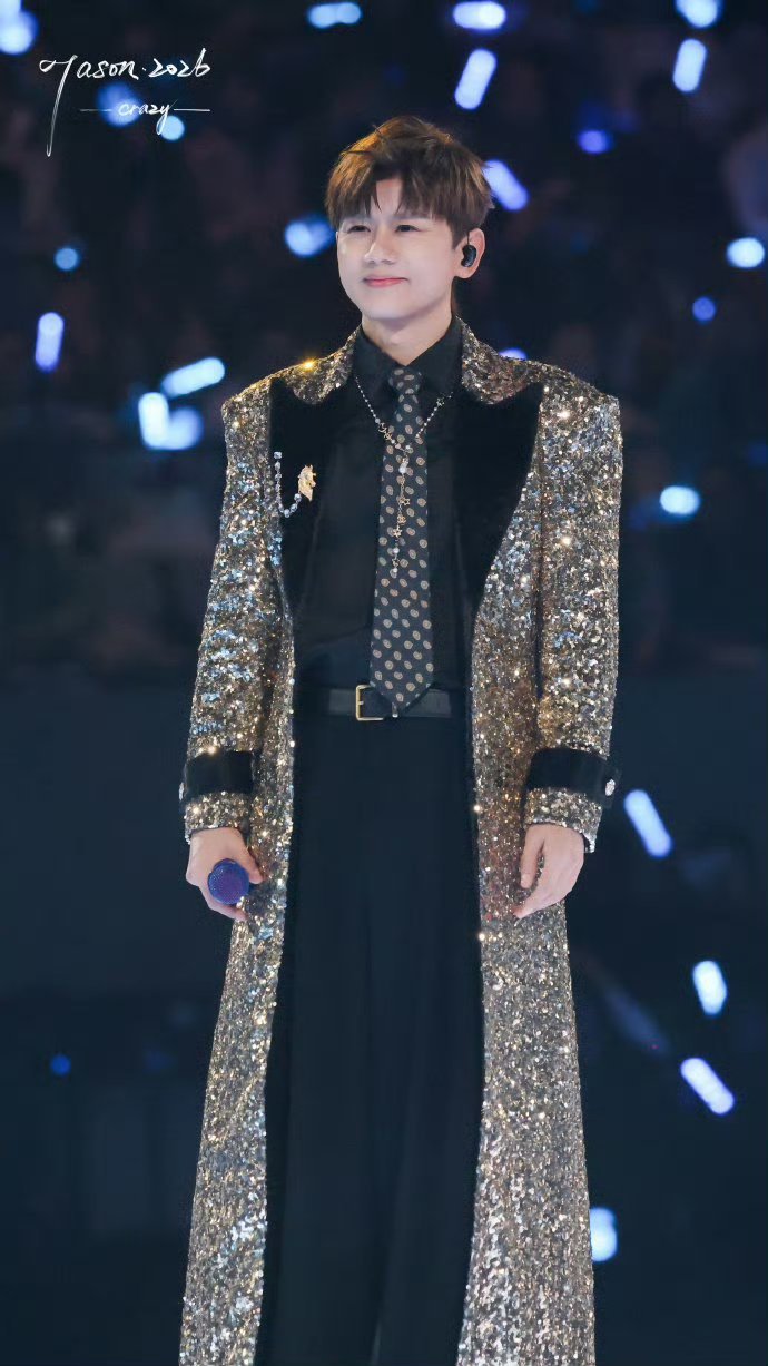 张杰在我面前唱了过云雨 羡慕到捶墙！这是什么神仙现场啊😭前排超近距离听杰哥唱《