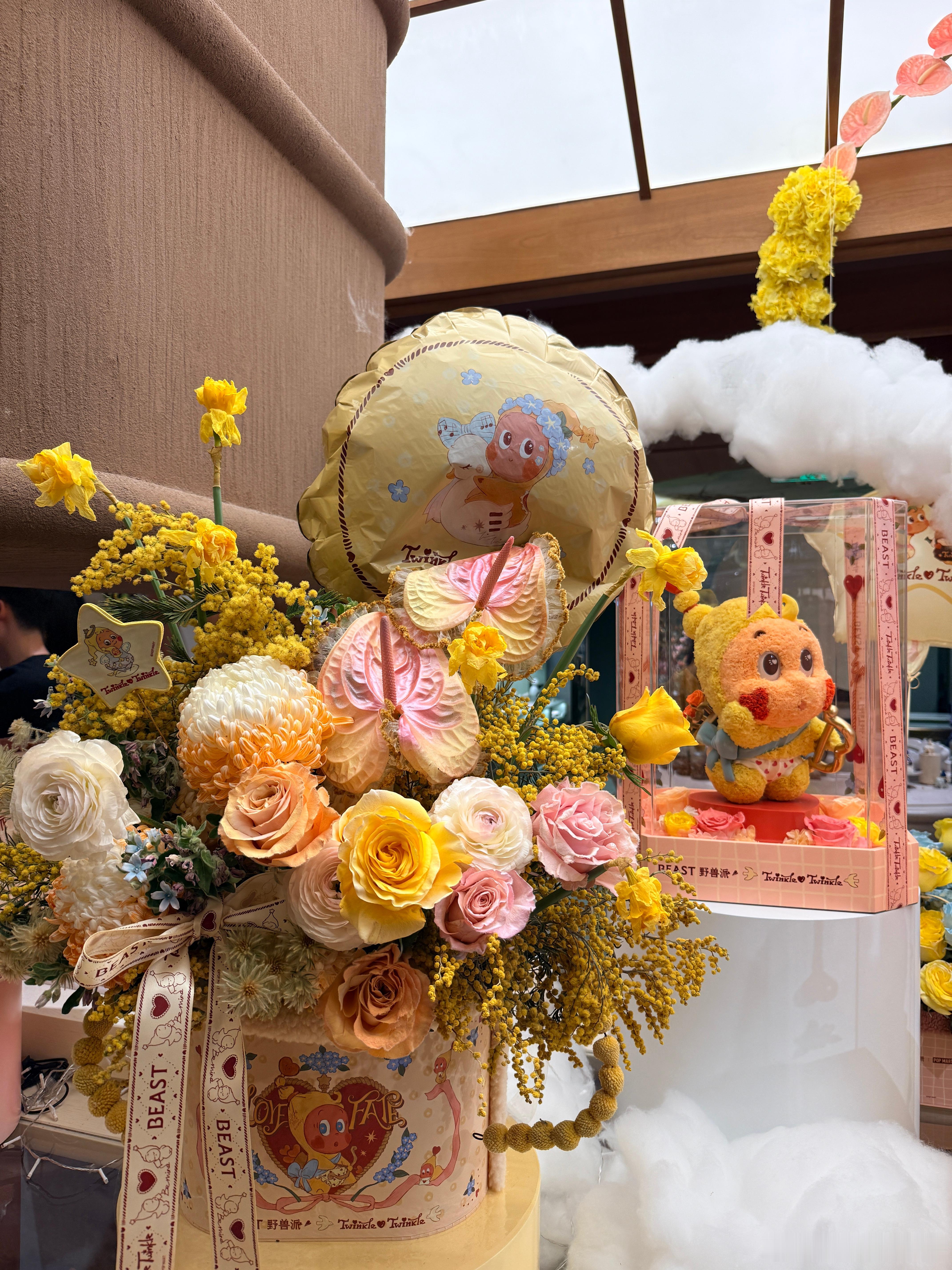 情人节应该是最没存在感的情人节了吧，你们去过节了吗？别人：玫瑰礼物漂亮饭我：整点