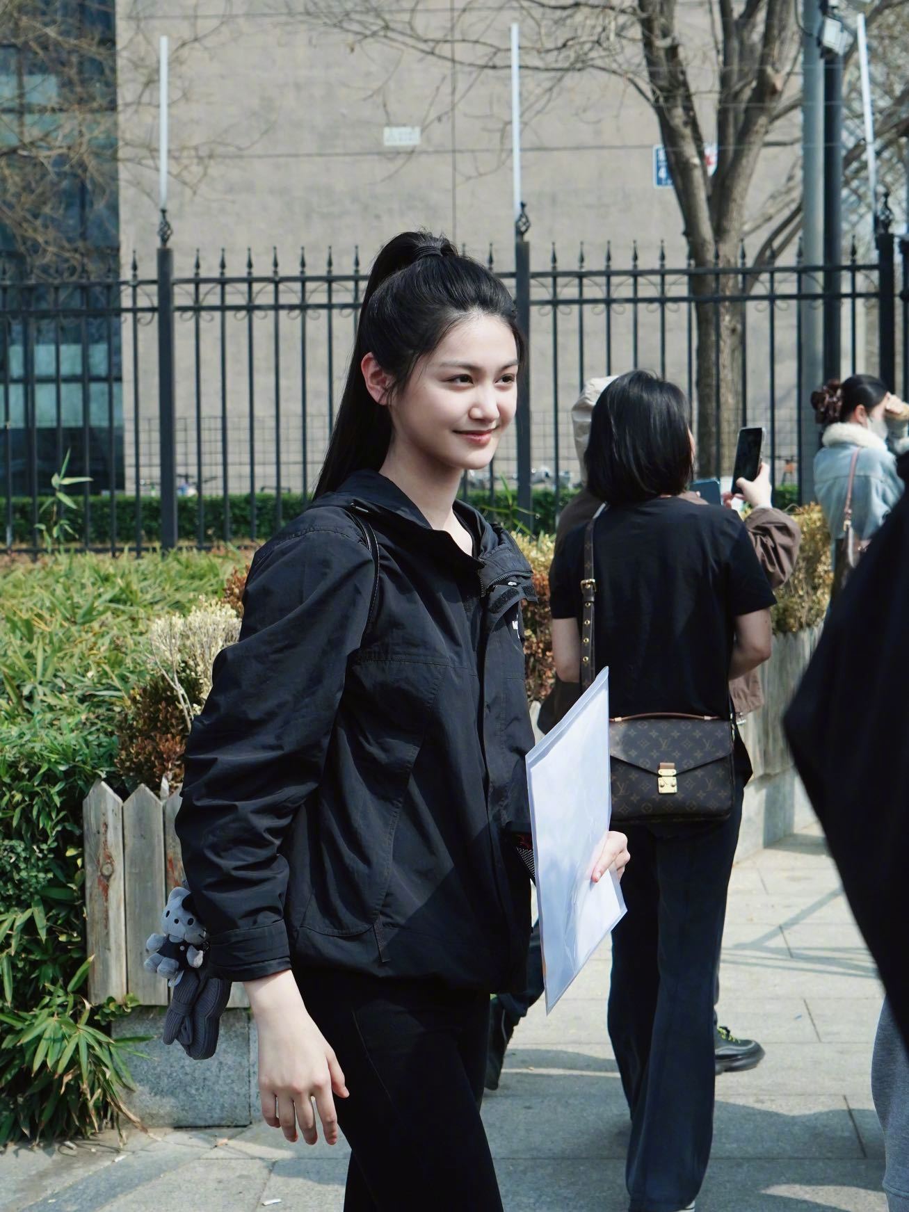 张籽沐艺考状态夯爆了 张籽沐四大院校复试全通关，今年艺考政策严格，中戏更是直接靠