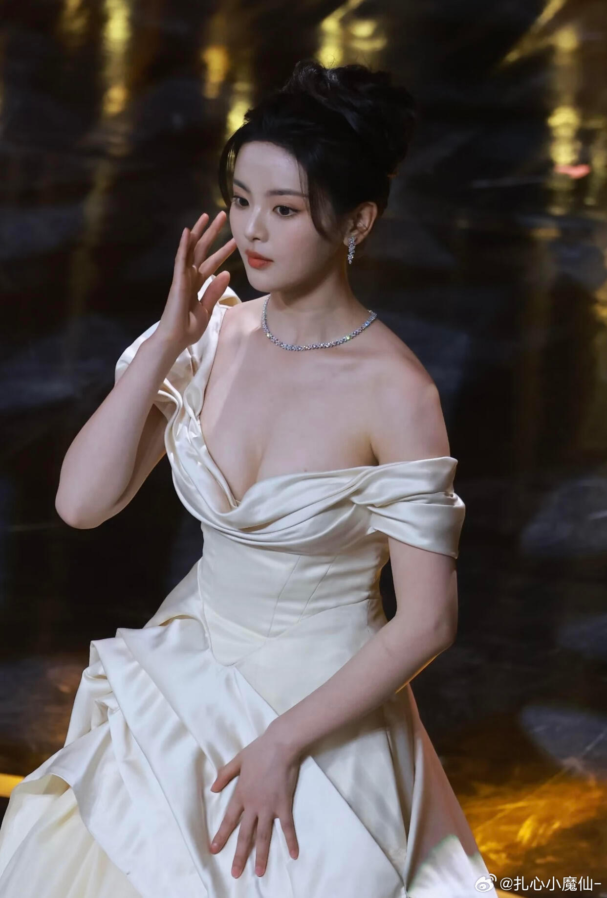 杨超越，越来越妈妈级了