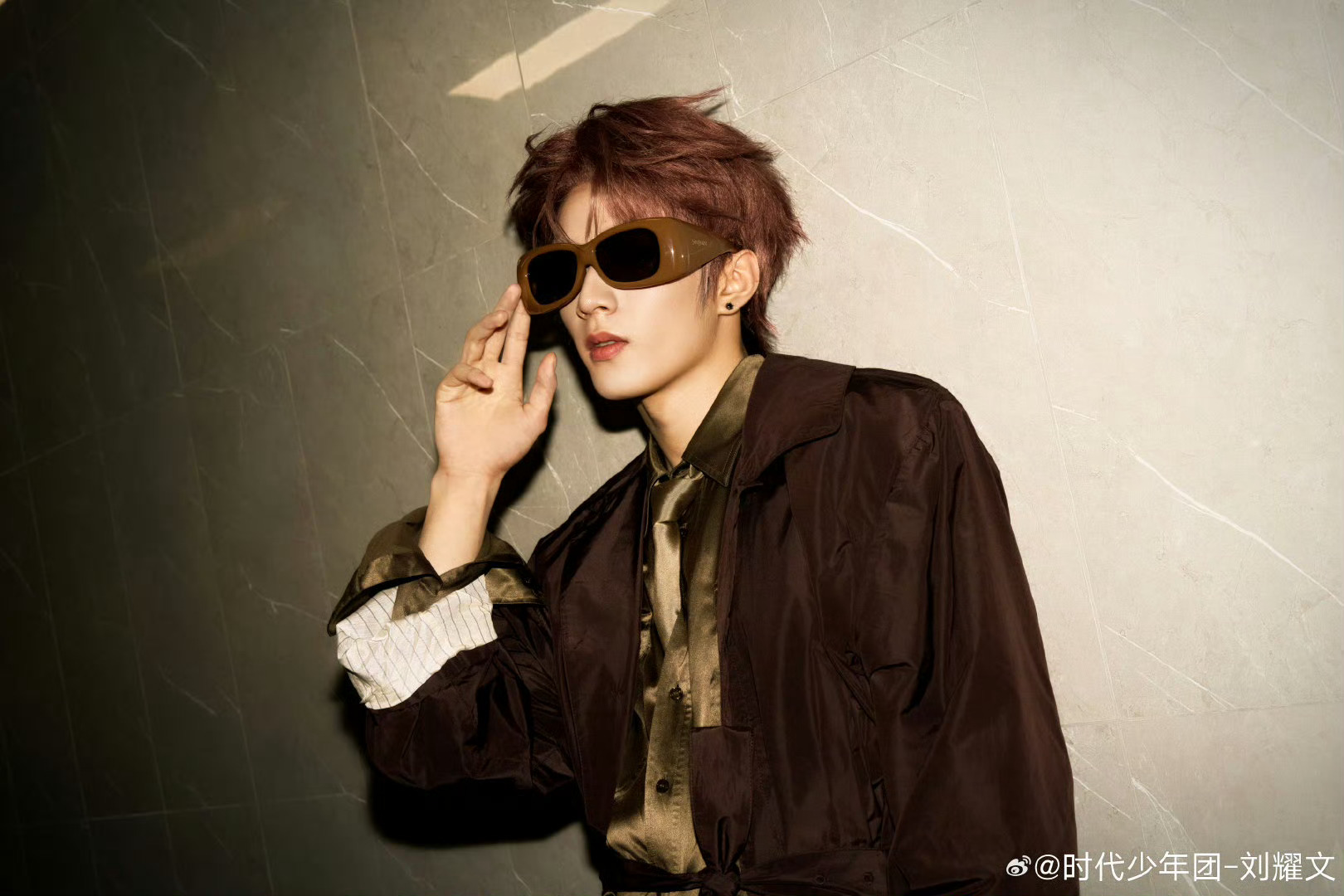 刘耀文 × 时代少年团演唱会 第三日造型大片in Saint Laurent 2