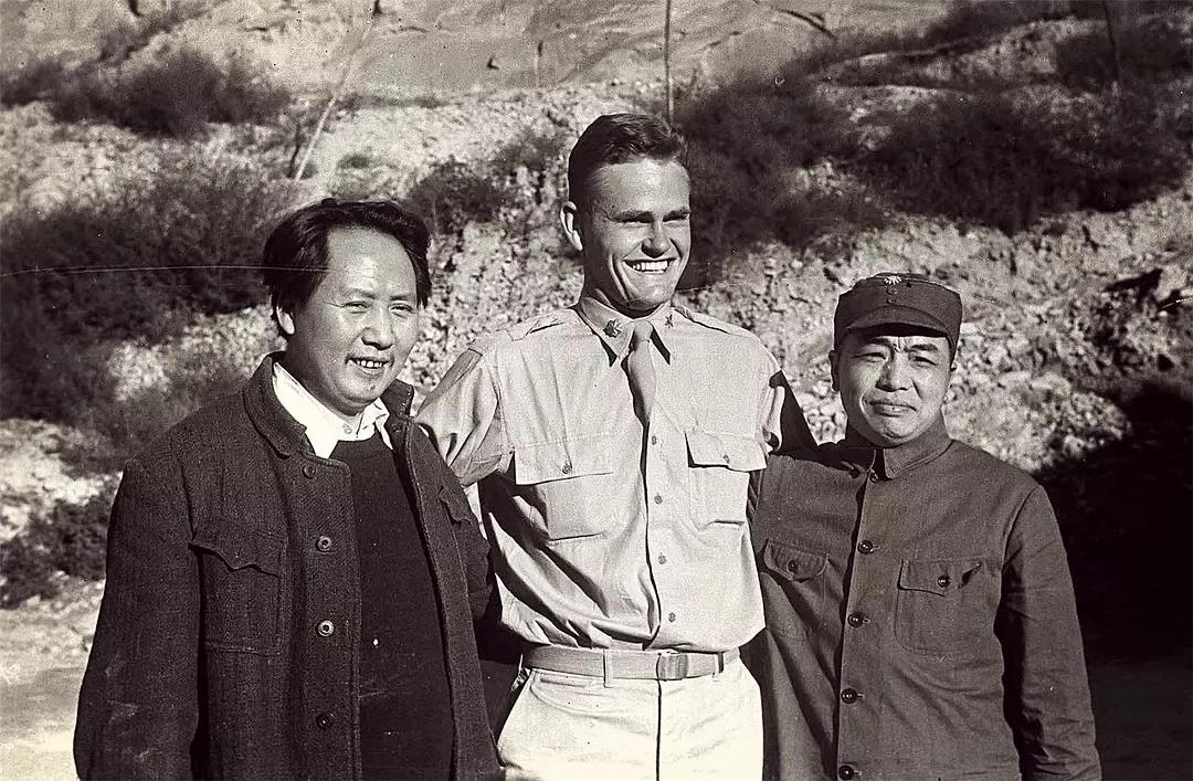1944年7月，以包瑞德为团长的美军观察组（又称“迪克西使团”）抵达延安，这是美