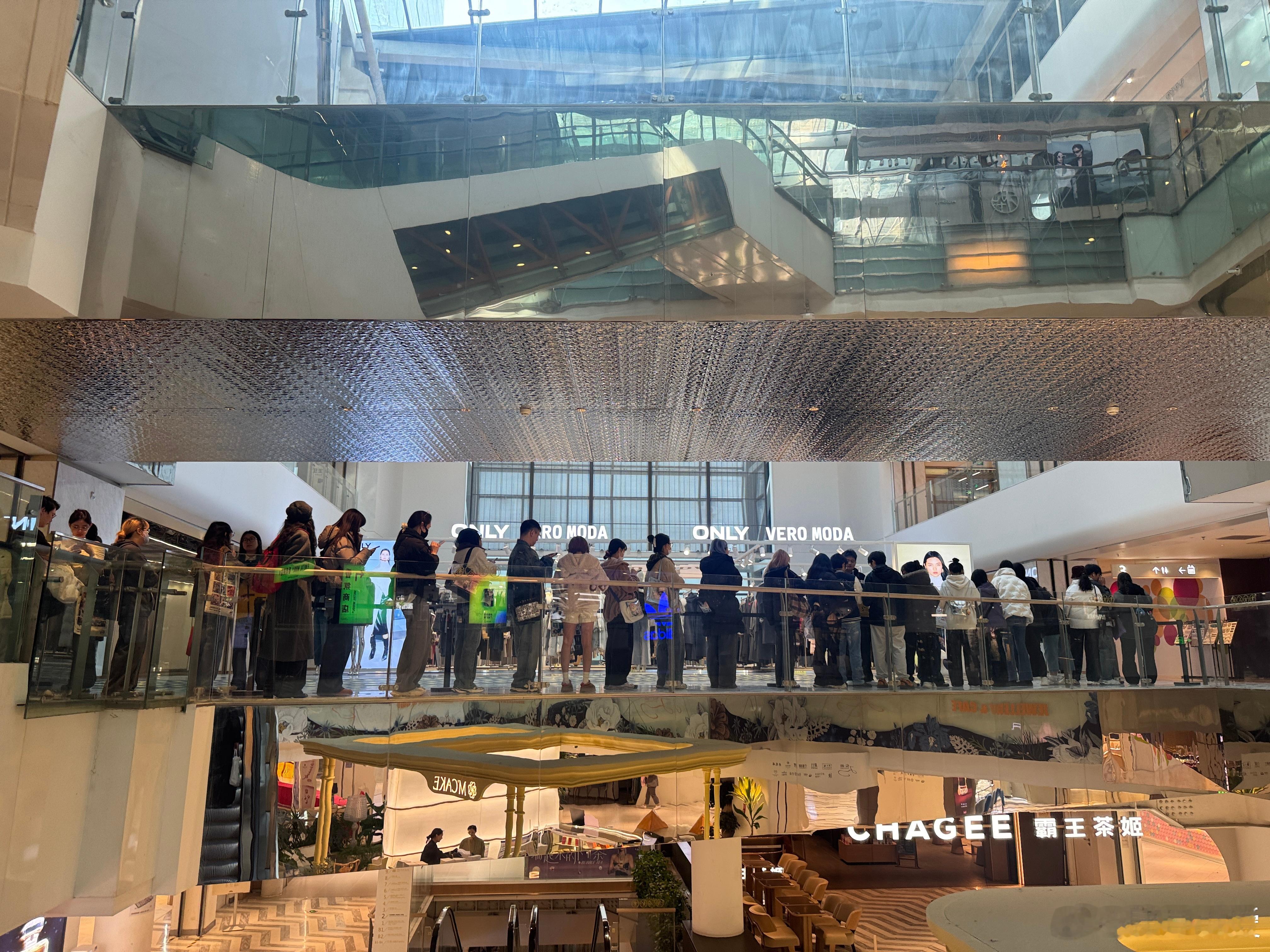 今日份热血被鬼灭承包了！影院版的特效和打戏太顶了，猗窝座再袭剧情超带感，太燃了！