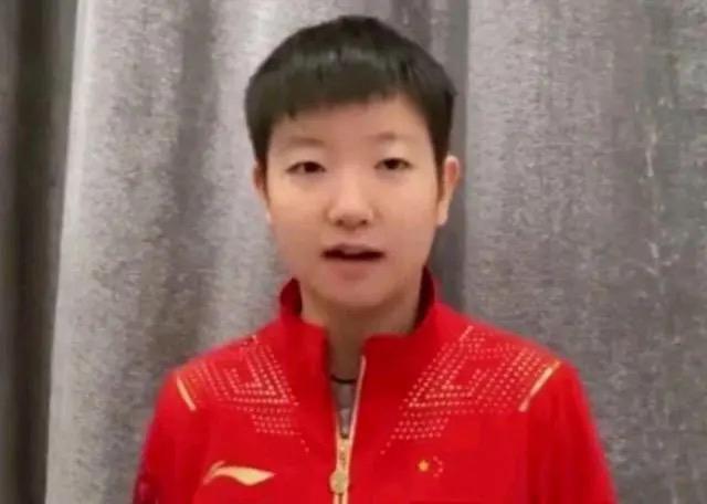 关于因伤退赛这件事，孙颖莎有话要说：各位叔叔阿姨们，让你们担心了，最近因左脚踝，