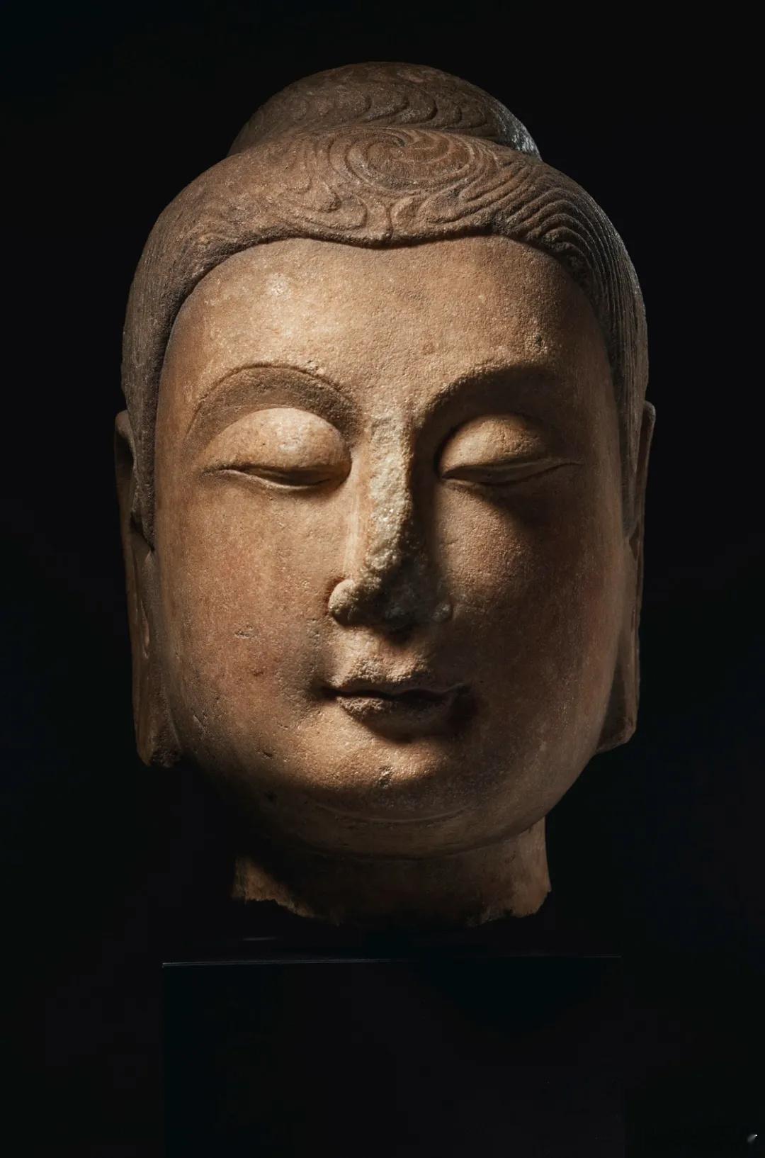 佛学文化 佛像是佛之形像，有雕塑像、画像（绘像）二种，然而通常仅雕塑像称佛像，画