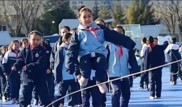 中国发展到了什么程度？ 说白了，中国现在的发展程度，就是把人类历史上最奢侈的“安