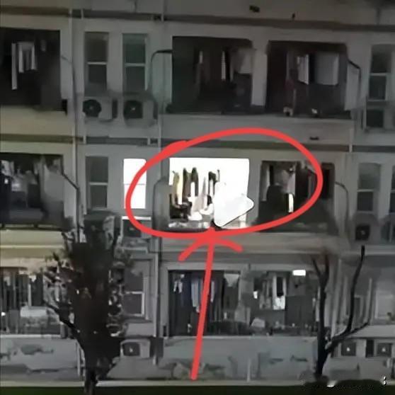 三峡大学这次给其他学校处理留学生打了个样。

夜闯女生宿舍的留学生被抓到了！
