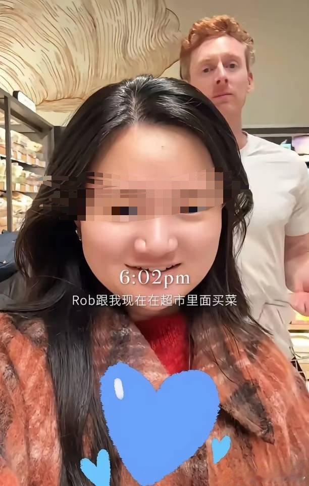 女留子晒和英国男友的日常想回击老A，结果回旋镖扎得超狠。看着是甜蜜恋爱，实则满是