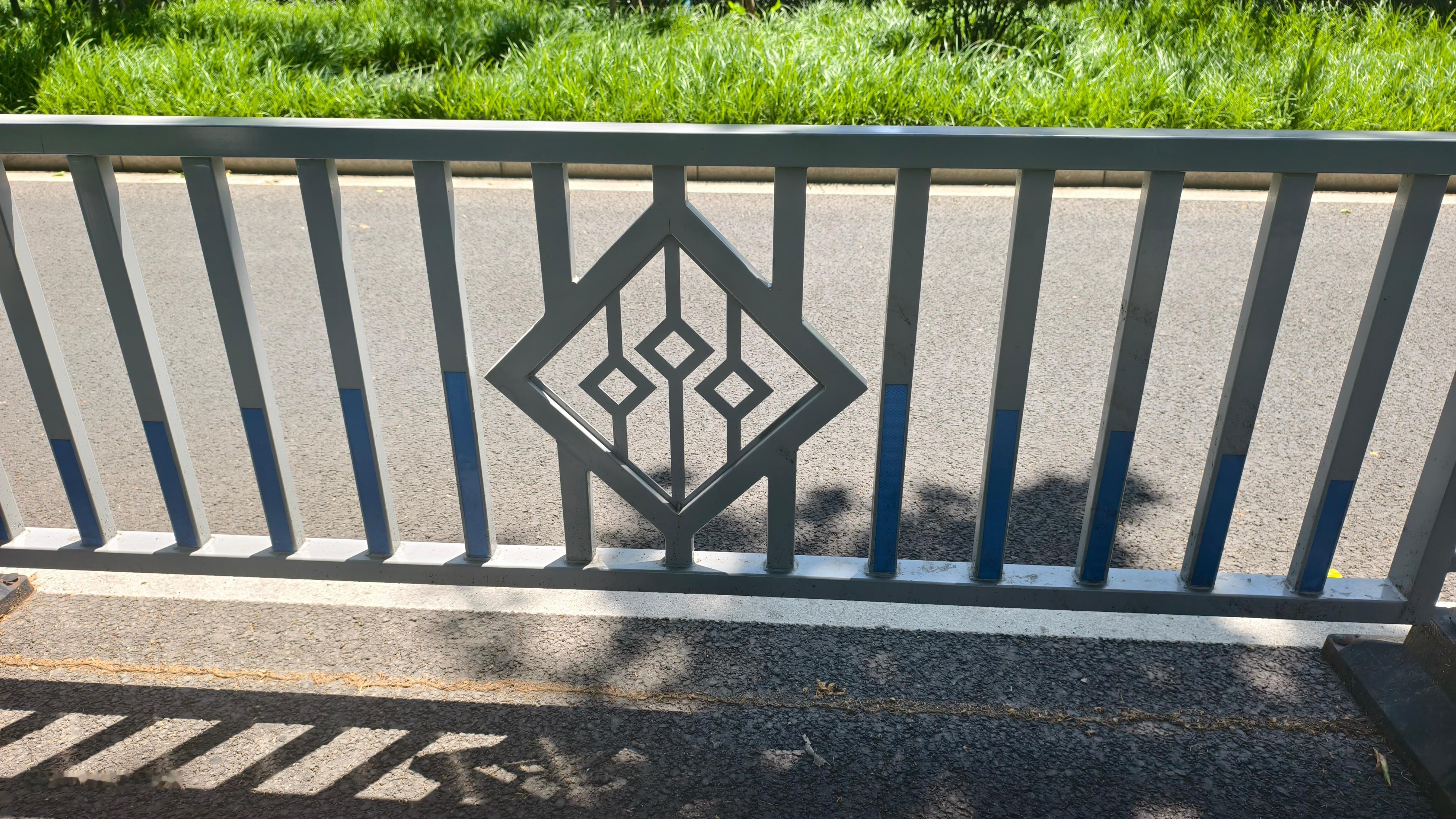 gcgg，求教这系个“什么字儿”？